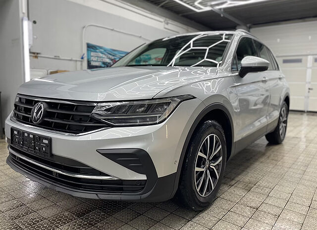 
								Volkswagen Tiguan vollständig									