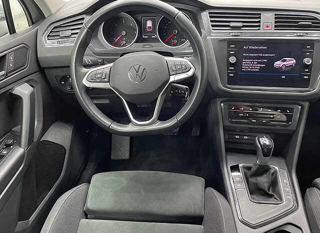 
								Volkswagen Tiguan vollständig									