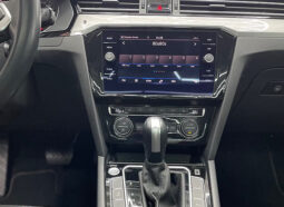 
										Volkswagen Passat Variant vollständig									